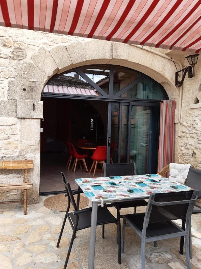 Gites Du Mas Gibert A Saussines Entre Nimes Et Montpellier Bagian luar foto